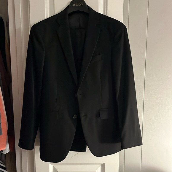 Kenneth Cole Suit - Picture 1 of 5